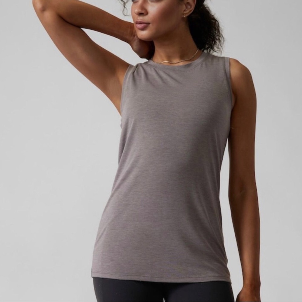 Athleta vital tank 2.0 Medium Tall